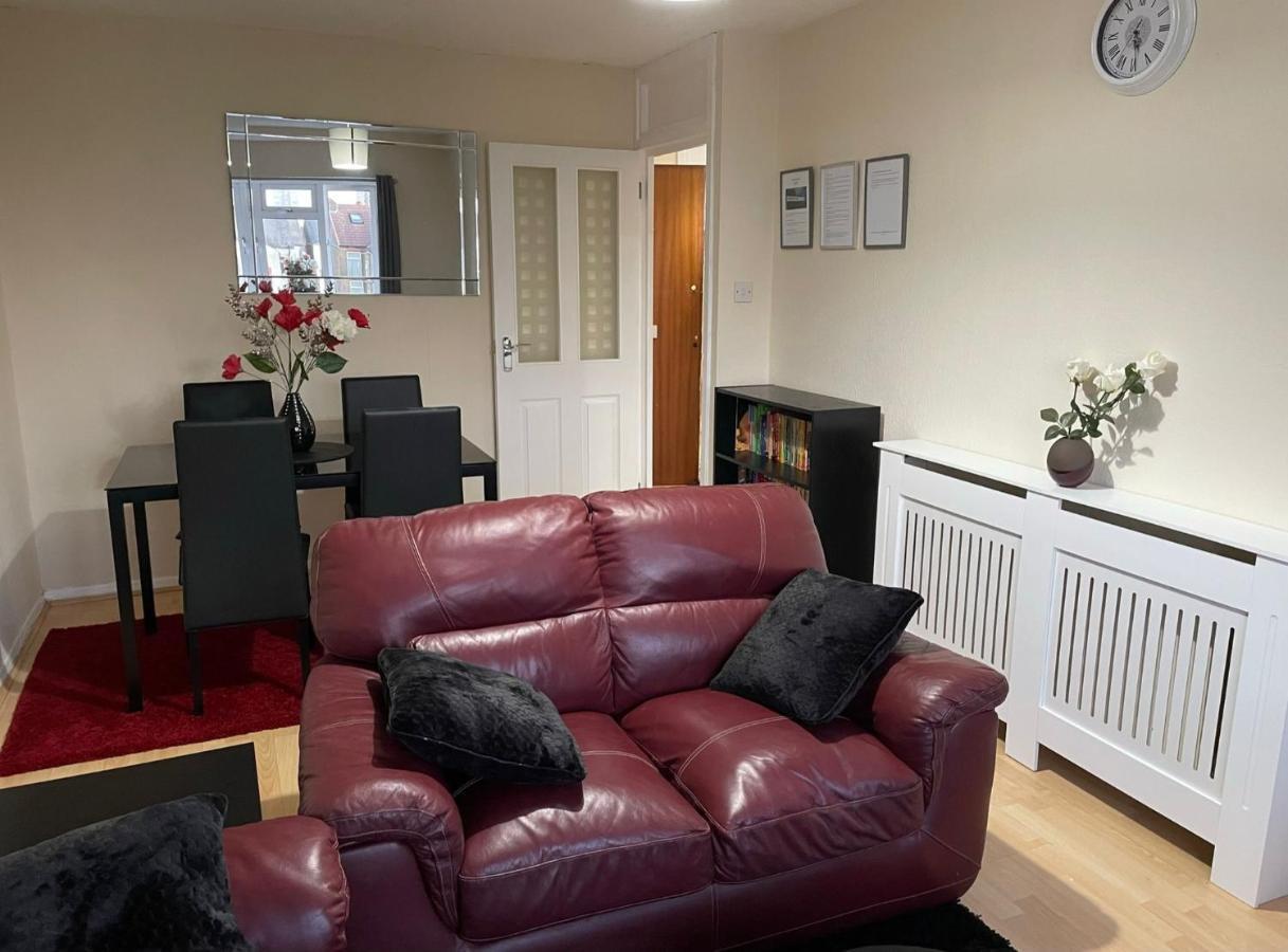 NNK Air BnB Enfield Dış mekan fotoğraf